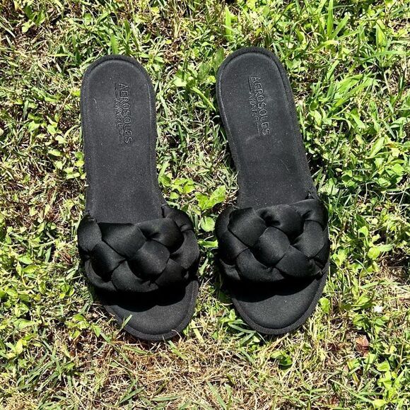 AEROSOLES Shoes - AEROSOLES Aware Black Slip On Dress Flat Shoe Size 9